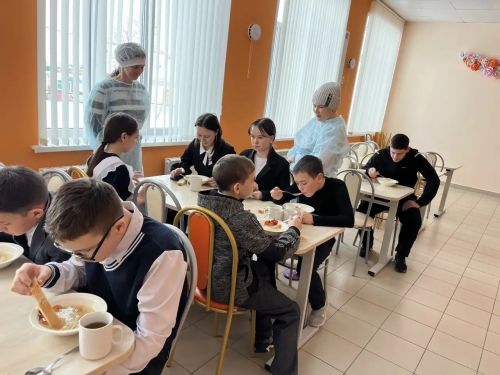 Родители проверили школьное меню: всё ли вкусно и по правилам?