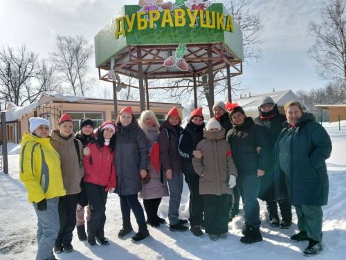 С галстуком в детство: перезагрузка в лесу