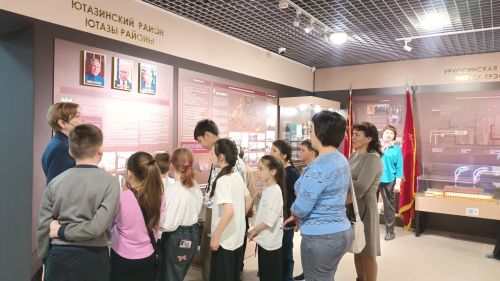 Вместе в мир загадок: семейный выход в музей