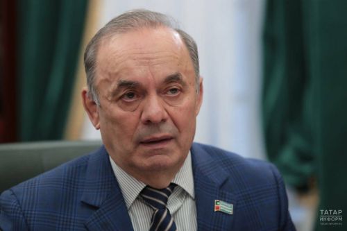 Экзам Губайдуллин поздравил муниципальных служащих Татарстана с Днём местного самоуправления