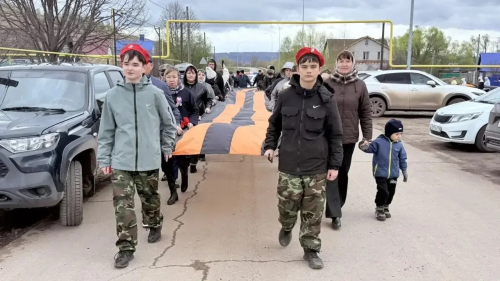 Память, скреплённая лентой: в Старых Уруссу прошла акция «Георгиевская лента»