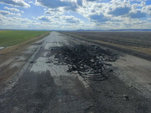 Жители Старого Каразерика бьют тревогу — дорога требует срочного ремонта!