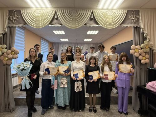 Выпускники Уруссинской детской школы искусств получили свидетельства об окончании обучения