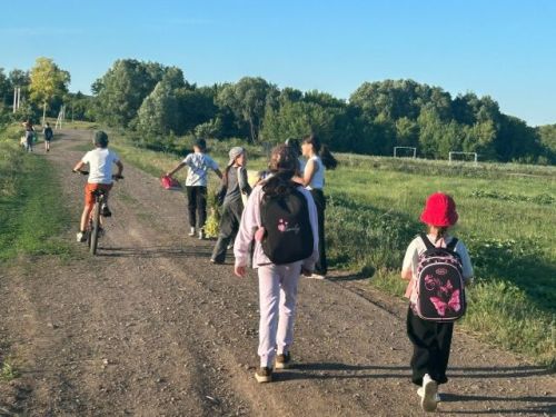 Чистота начинается с нас: как прошёл эко-час в Подгорновском СДК