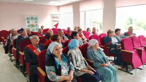 Вечер встречи в Каразерикской школе: 50 лет спустя