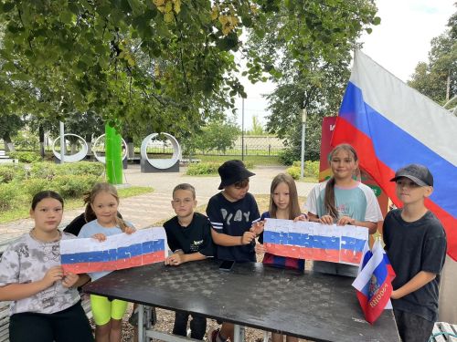 От пазлов до эстафет: изучали флаг, соревновались и побеждали