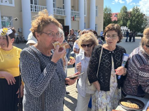 Праздник урожая и добра собрал ютазинцев на площади РДК