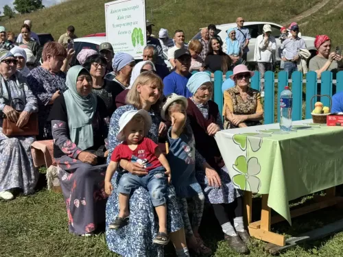 В Ютазинском районе в деревне Ак-Чишма торжественно открыли родник «Жидегэн чишма»