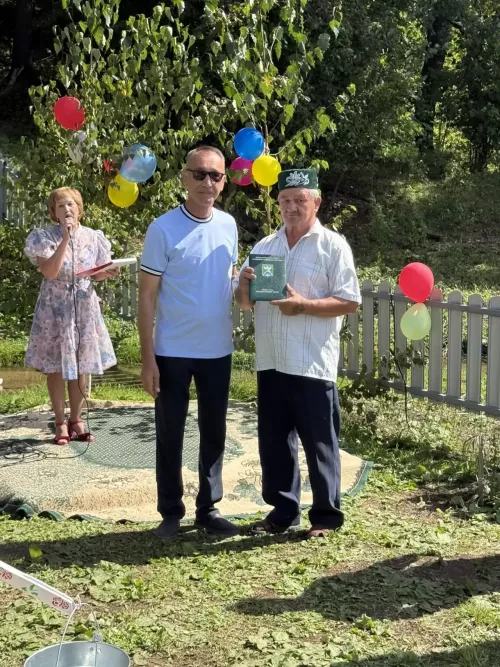 В Ютазинском районе в деревне Ак-Чишма торжественно открыли родник «Жидегэн чишма»