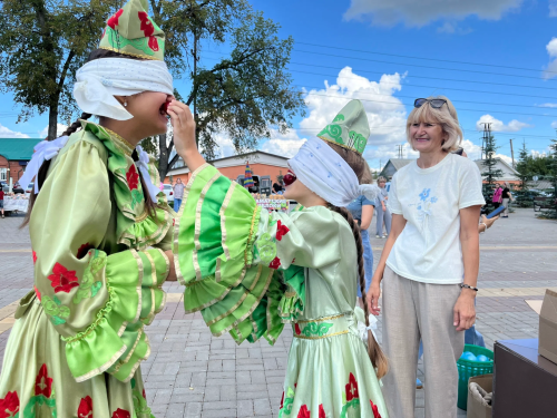 Ловкость, азарт и традиции: детская программа на Спасе