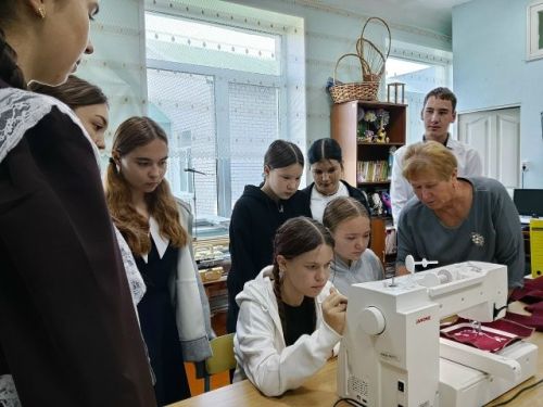 Традиции и технологии: как прошел мастер-класс «Народные узоры»