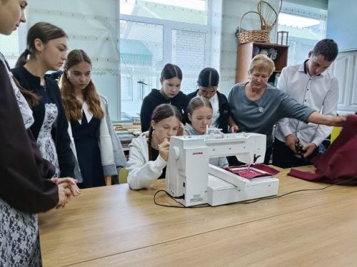 Традиции и технологии: как прошел мастер-класс «Народные узоры»