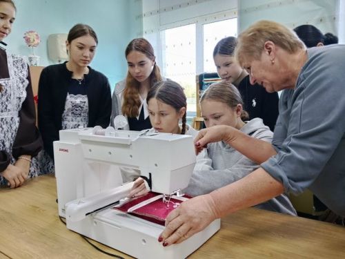 Традиции и технологии: как прошел мастер-класс «Народные узоры»