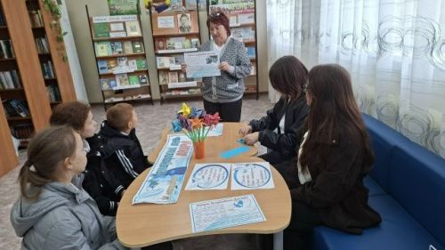 «Цветок мира»: мастер-класс в Каракашлинской библиотеке
