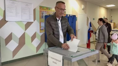 Глава Ютазинского района Аяз Шафигуллин проголосовал на выборах