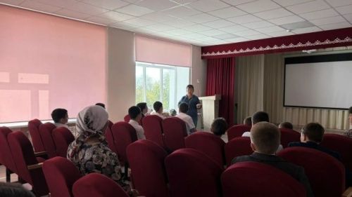 Урок мира в Ново-Каразерикском клубе