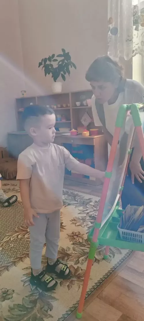 Около тридцати лет с детьми и для детей