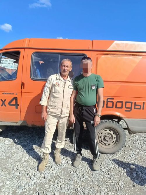 Наши волонтеры из «ТылСВО» и «Лучи добра» доехали до ребят!