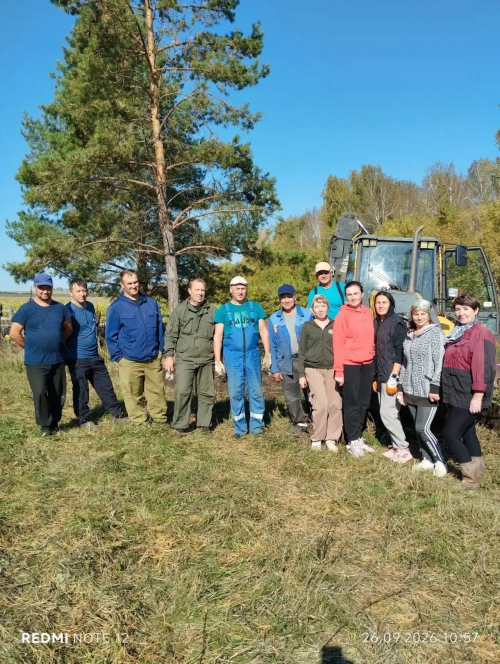 Жители Ютазинского поселения привели в порядок кладбище