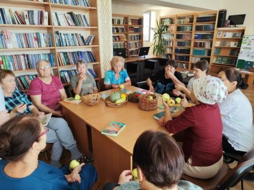 «Целебное лукошко»: как бабушки из Ютазов делятся мудростью