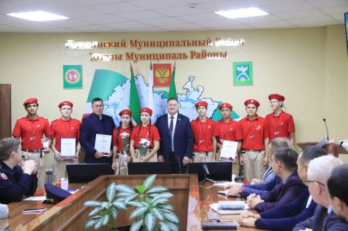 Игътибар үзәгендә – өлкәннәр турында хәстәрлек һәм көзге урак