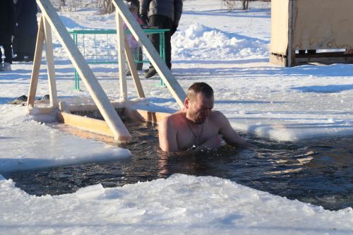 Православные ютазинцы окунулись в ледяную воду