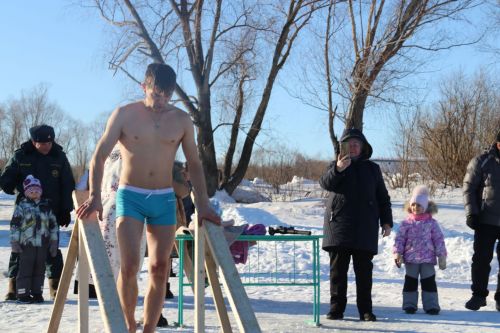 Православные ютазинцы окунулись в ледяную воду