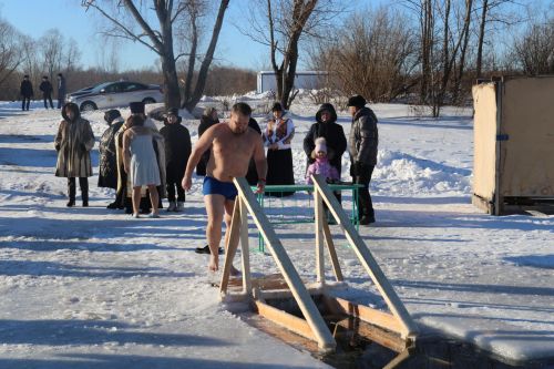Православные ютазинцы окунулись в ледяную воду