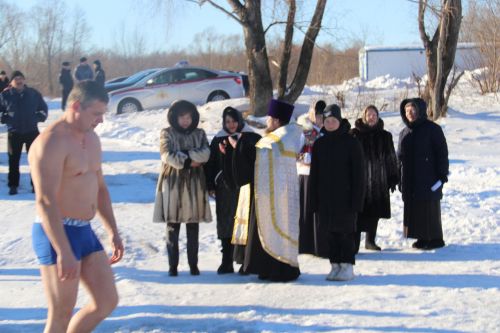 Православные ютазинцы окунулись в ледяную воду