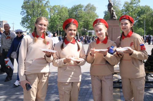 В посёлке Уруссу на славу отпраздновали 9 Мая