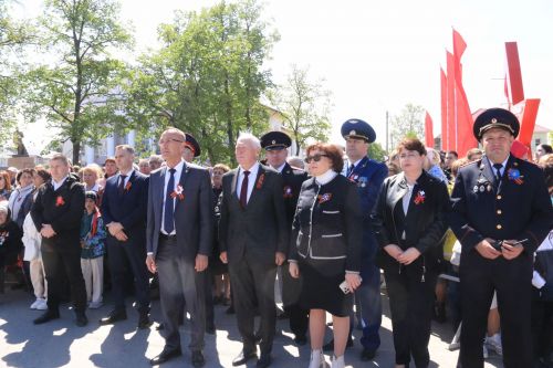 В посёлке Уруссу на славу отпраздновали 9 Мая