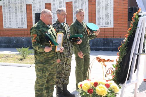 В посёлке Уруссу на славу отпраздновали 9 Мая