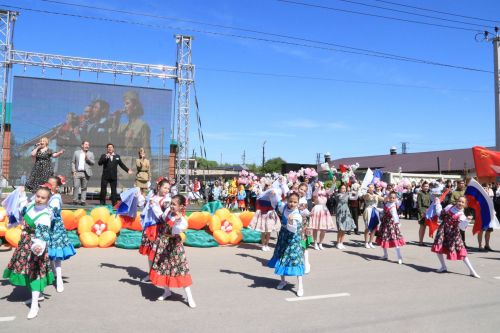 В посёлке Уруссу на славу отпраздновали 9 Мая