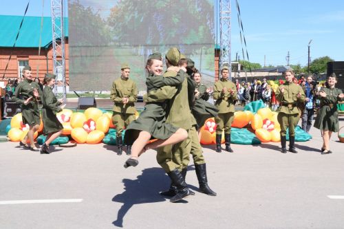 В посёлке Уруссу на славу отпраздновали 9 Мая