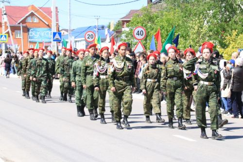 В посёлке Уруссу на славу отпраздновали 9 Мая