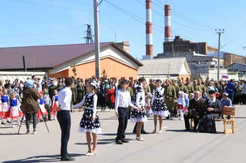 В посёлке Уруссу на славу отпраздновали 9 Мая