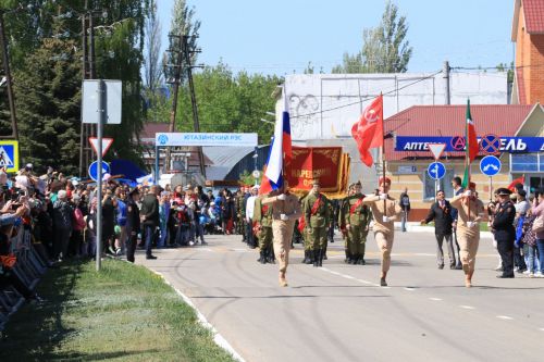 В посёлке Уруссу на славу отпраздновали 9 Мая