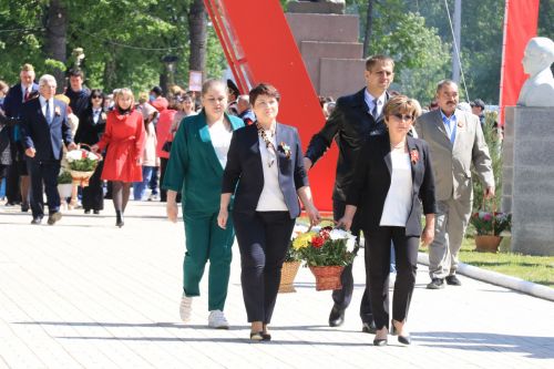 В посёлке Уруссу на славу отпраздновали 9 Мая