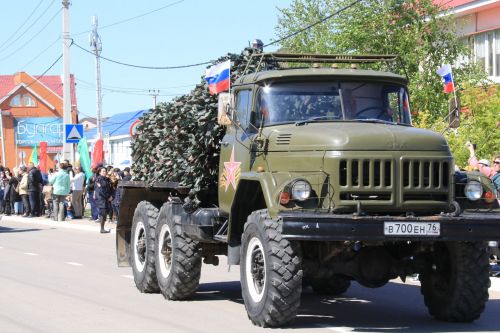 В посёлке Уруссу на славу отпраздновали 9 Мая
