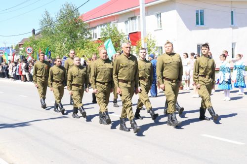 В посёлке Уруссу на славу отпраздновали 9 Мая