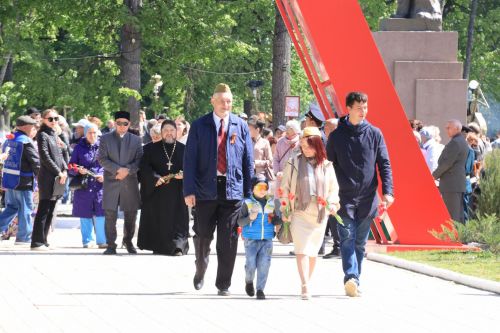 В посёлке Уруссу на славу отпраздновали 9 Мая
