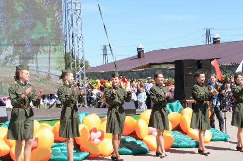 В посёлке Уруссу на славу отпраздновали 9 Мая