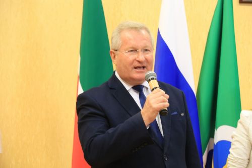 Любите и уважайте друг друга