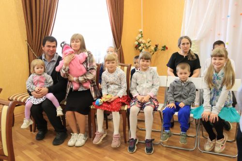 Любите и уважайте друг друга