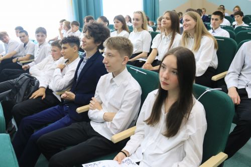 Ютазинцы аплодировали созвездию талантливых учащихся