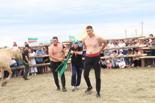 На ютазинской земле встретились «прошлое» и «настоящее»