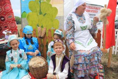На ютазинской земле встретились «прошлое» и «настоящее»