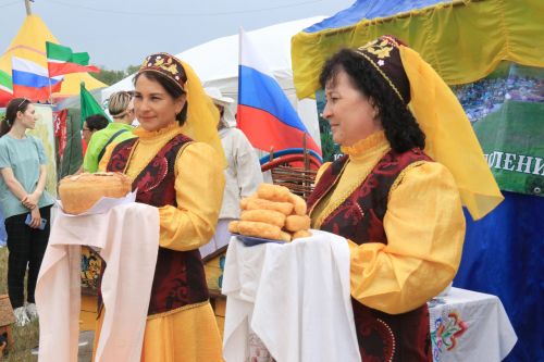 На ютазинской земле встретились «прошлое» и «настоящее»