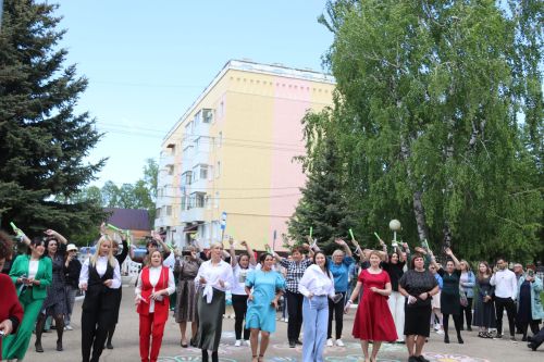 Последний звонок в Уруссинской СОШ №2