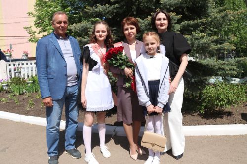 Последний звонок в Уруссинской СОШ №2